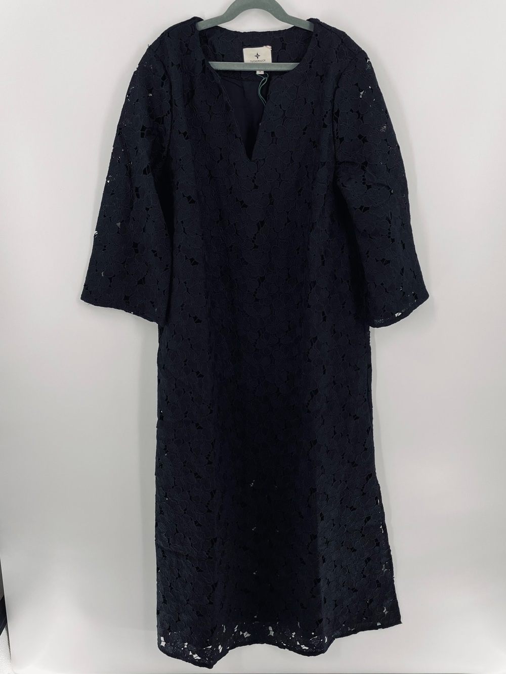 NWT Tuckernuck Jamie Eyelet Midi Dress Black Floral Lace V-Neck Size Small - Picture 2 of 10